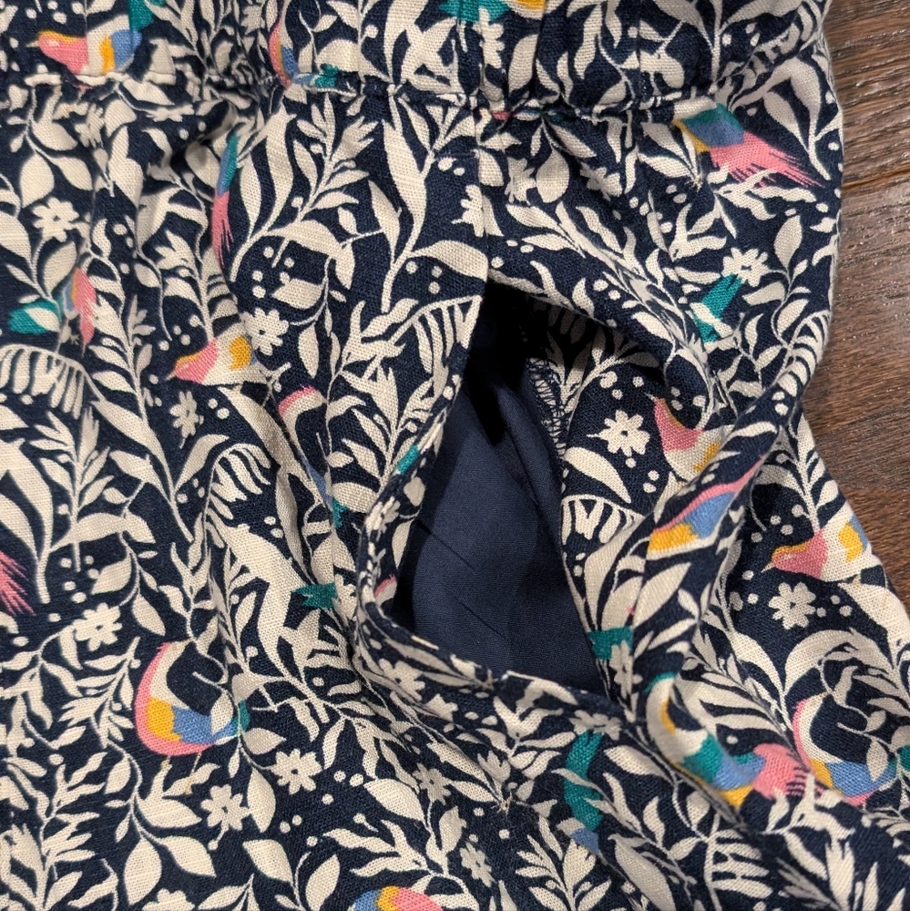 LOFT Tropical Shorts Loose Fit and Flowy - Picture 5 of 7